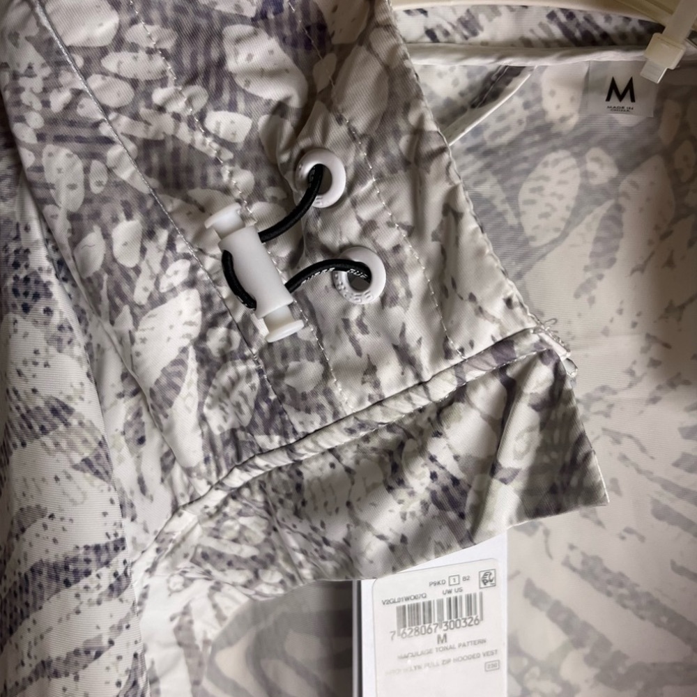 GUESS Brooklyn Hooded Vest - Picture 10 of 15